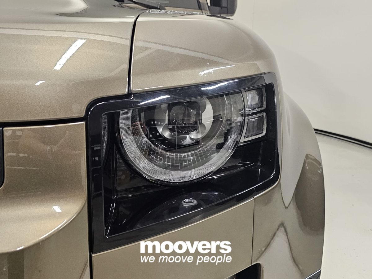 LAND ROVER Defender 110 3.0D I6 250 CV AWD Auto X-Dynamic HSE